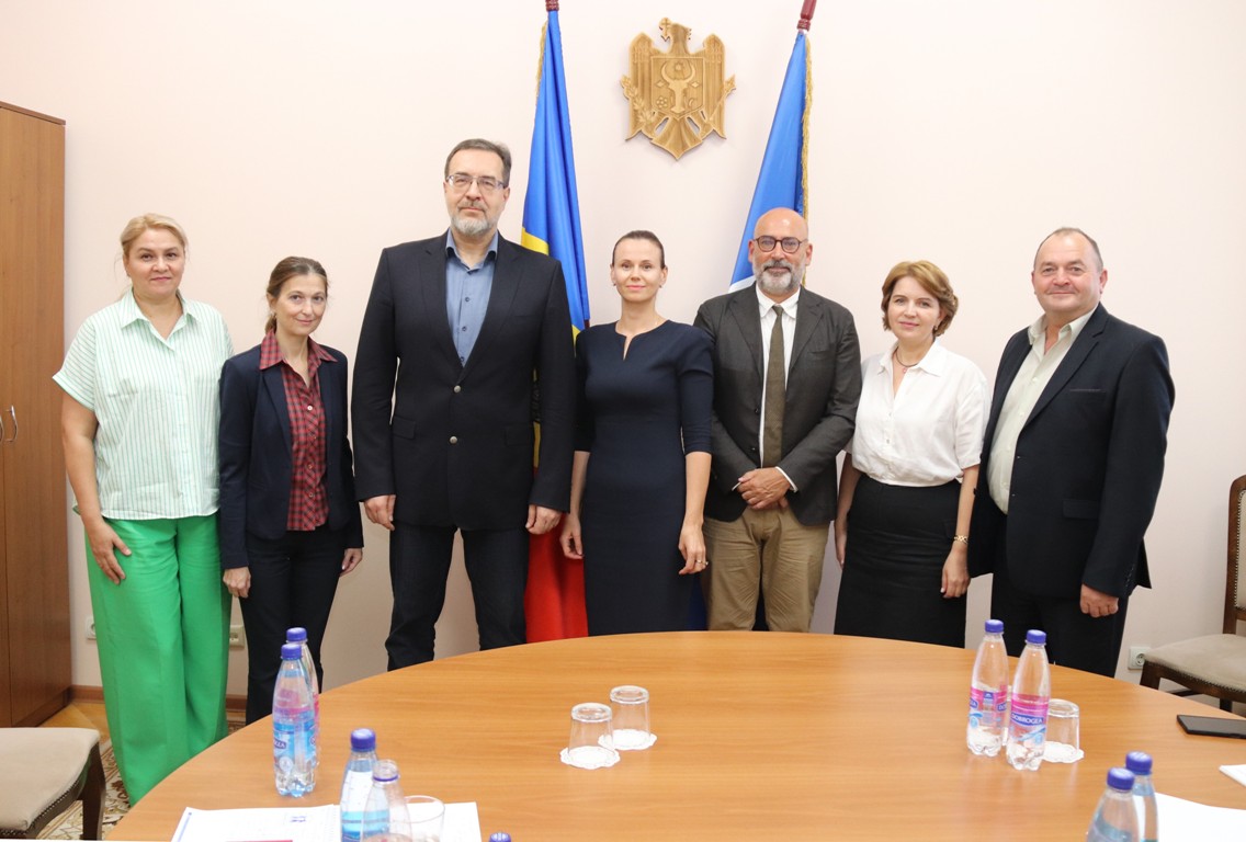 O echipă a Misiunii Oficiului Central al Fondului Internațional pentru Dezvoltarea Agricolă (IFAD), însoțită de reprezentanții Unității Consolidate pentru Implementarea Programelor IFAD (UCIP-IFAD), au avut o întrevedere cu Marian Lupu, Președintele Curții de Conturi a Republicii Moldova (CCRM), astăzi, 11 septembrie. 