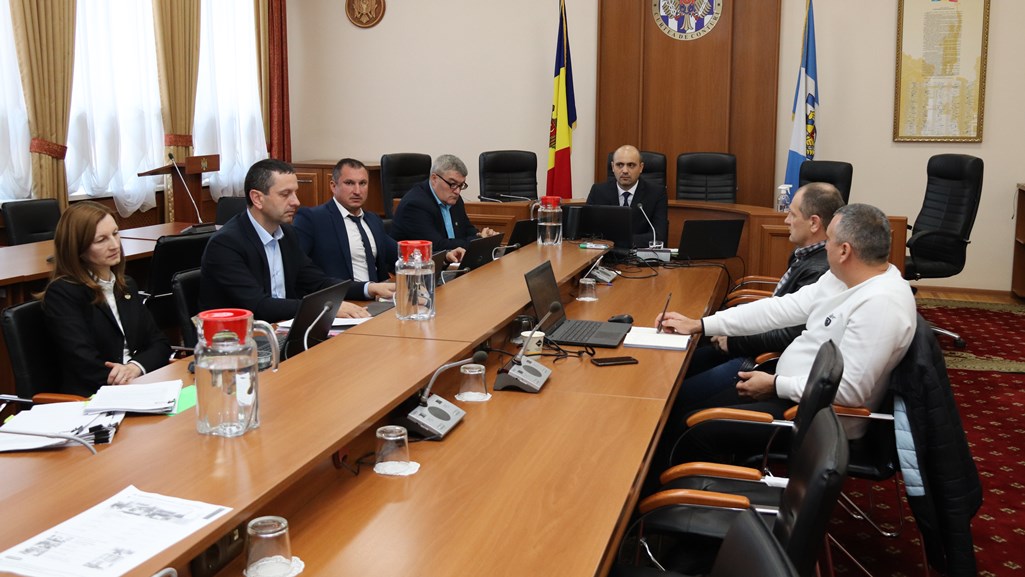 Curtea de Conturi a Republicii Moldova a examinat astăzi, 7 noiembrie, rezultatele auditului conformității asupra gestionării patrimoniului public și a resurselor financiare de către S.A. „CET-Nord” în anii 2021-2022.